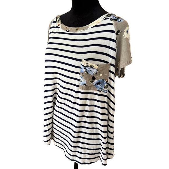 e.Luna stripe and floral crewneck T-shirt, women's size S - Picture 2 of 6